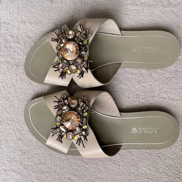 Jcrew leather sandals, size 6, color gray, in very good condition